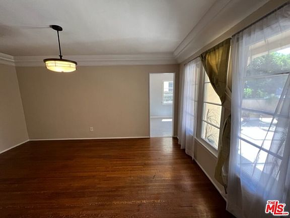 4th image of 8307 Blackburn Ave