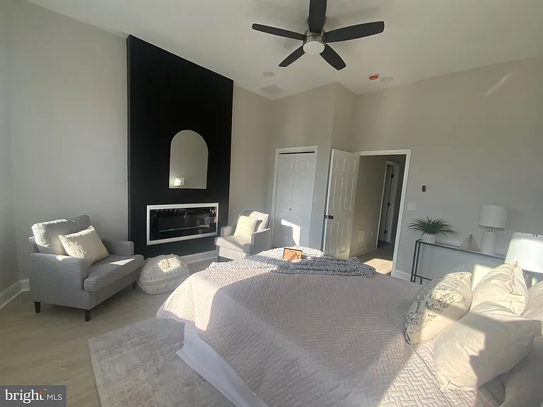 2141 Druid Hill Ave — Photo 41