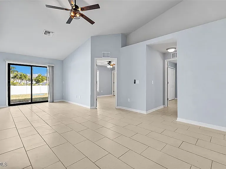 1119 Diplomat Pkwy E — Photo 19
