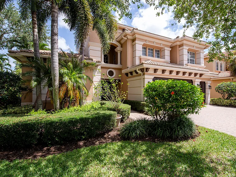 8801 Wellington View Dr — Photo 47
