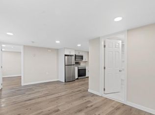 208 Randall St #B, Pawtucket, RI 02860