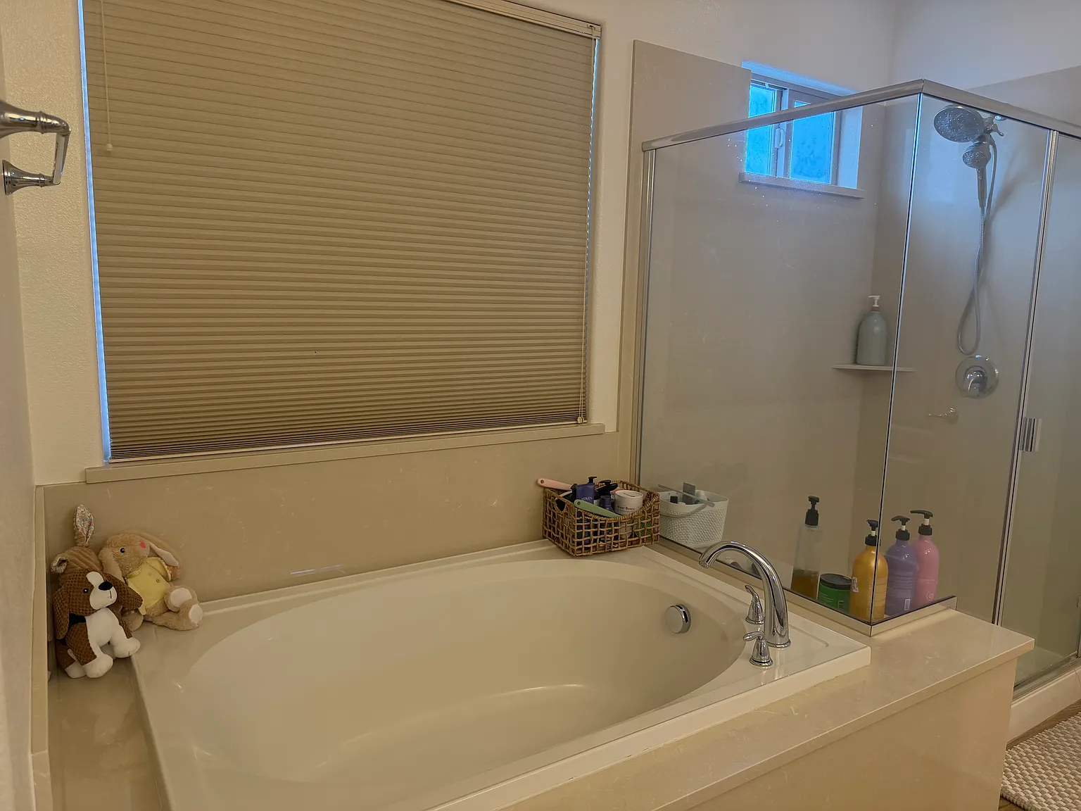 4 bed, 3.5 bath, 3130 sqft, $5,099 — Photo 2