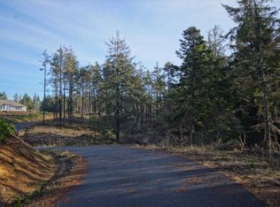 2 SE Bracken Ter, South Beach, OR