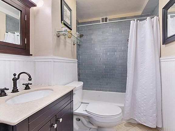 4th image of 34 W 72nd St #34