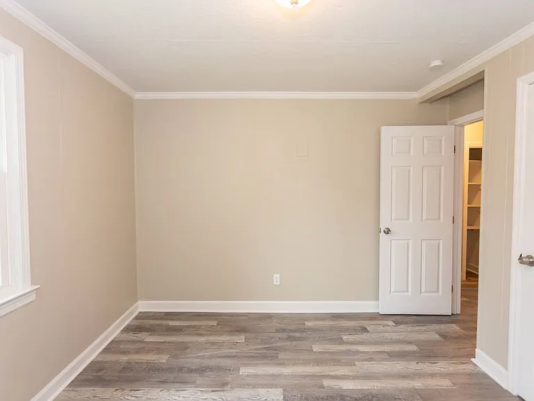 6 Country Squire Ct — Photo 15
