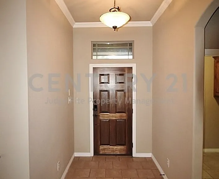 122 Sierra Dr — Photo 3