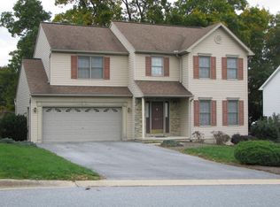 241 Weymouth Dr, Lebanon, PA 17042