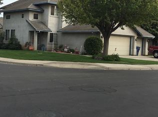1977 Rainier Dr, Los Banos, CA 93635