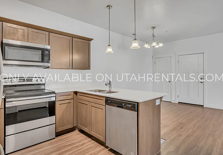 3364 W Hardman Way #204 — Photo 5