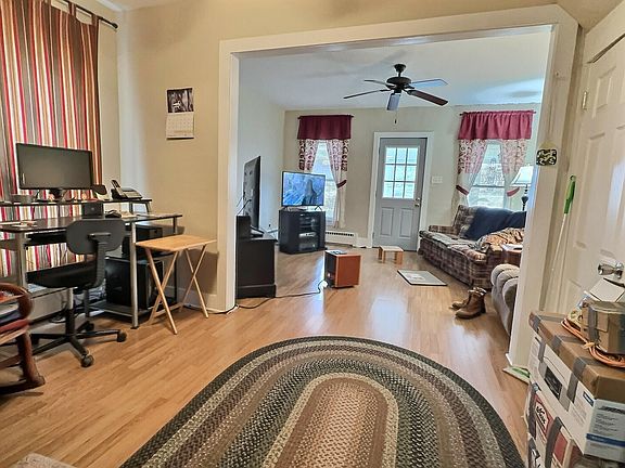5th image of 204 E Seymour St