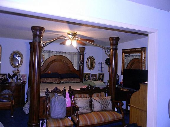 3rd image of 6131 Pincay Oaks St