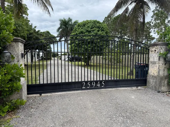 25945 SW 197th Ave, Homestead, FL 33031