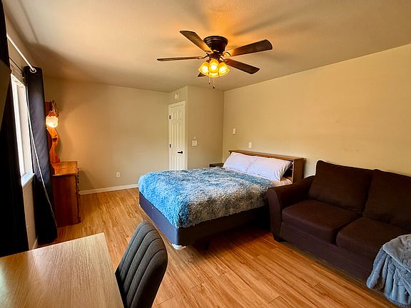 2nd image of 602 Crosstrail Dr #C
