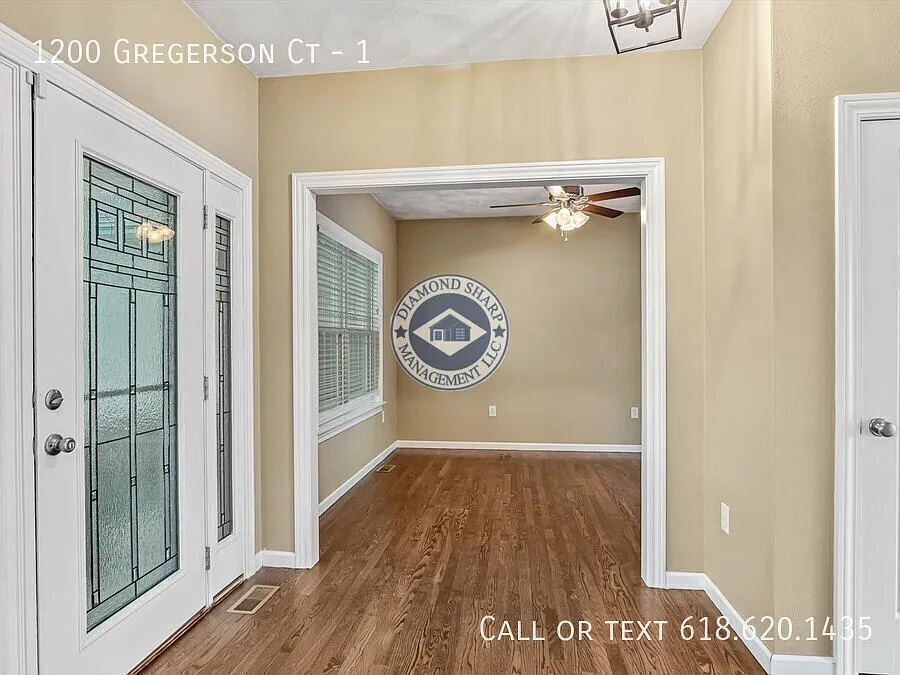 4 bed, 4000 sqft, $3,600 — Photo 4