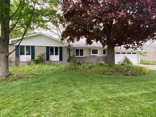 316 Paragon Dr Photo 1
