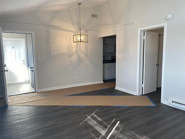 433 Janette Ave SW #8 — Photo 2