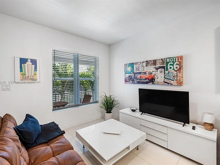 1419 West Ave #201 — Photo 7