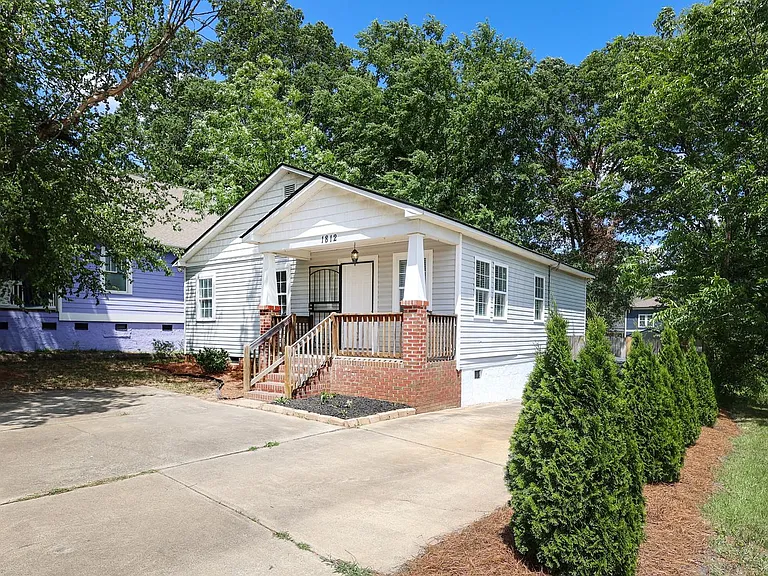 1812 Pegram St — Photo 3