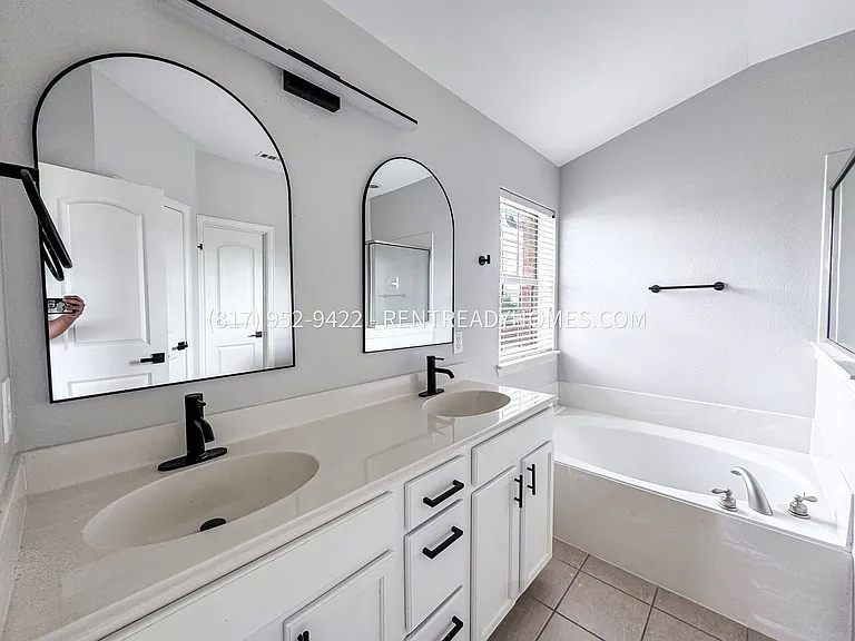 1495 Chase Ln — Photo 10