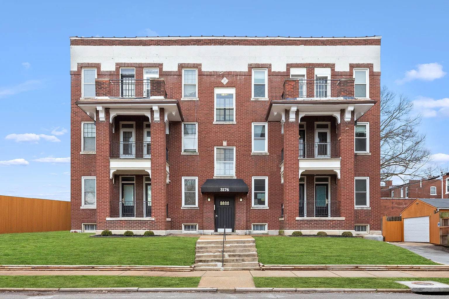 3176 Gustine Ave APT 3N photo 1