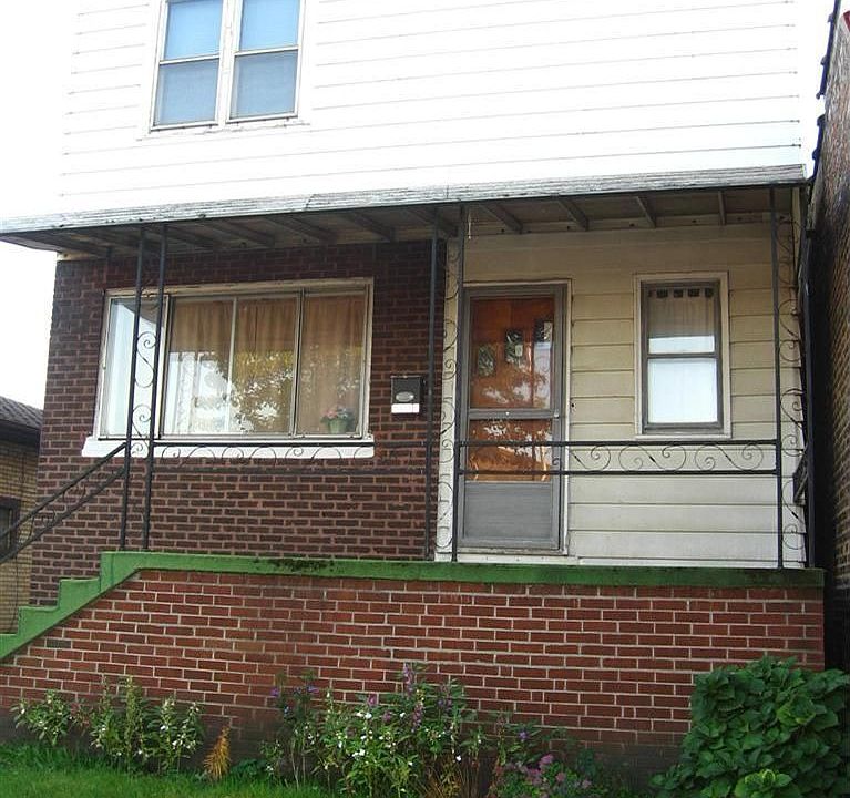 1st image of 1915 E Columbus Dr