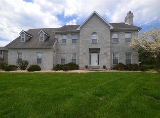 109 Hickory Lake Rd, Belleville, IL 62223