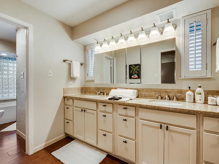 8810 Vista Oaks Cir — Photo 6