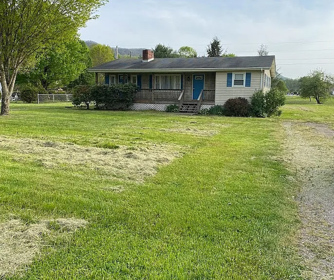 114 Lunceford Ln — Photo 31