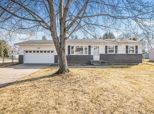 4040 Ziverts St NE, Rockford, MI 49341