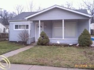 5015 Hunt St, Wayne, MI 48184