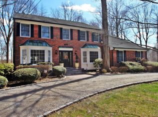 906 Burr St, Fairfield, CT 06824