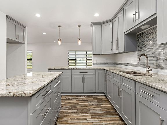 3rd image of 310 Creek Ln