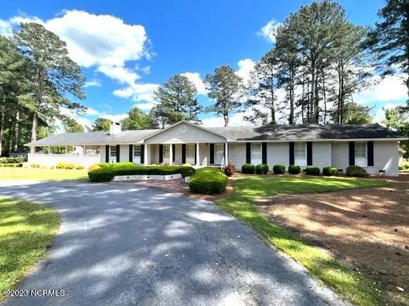 106 Albemarle Drive, Ahoskie, NC 27910