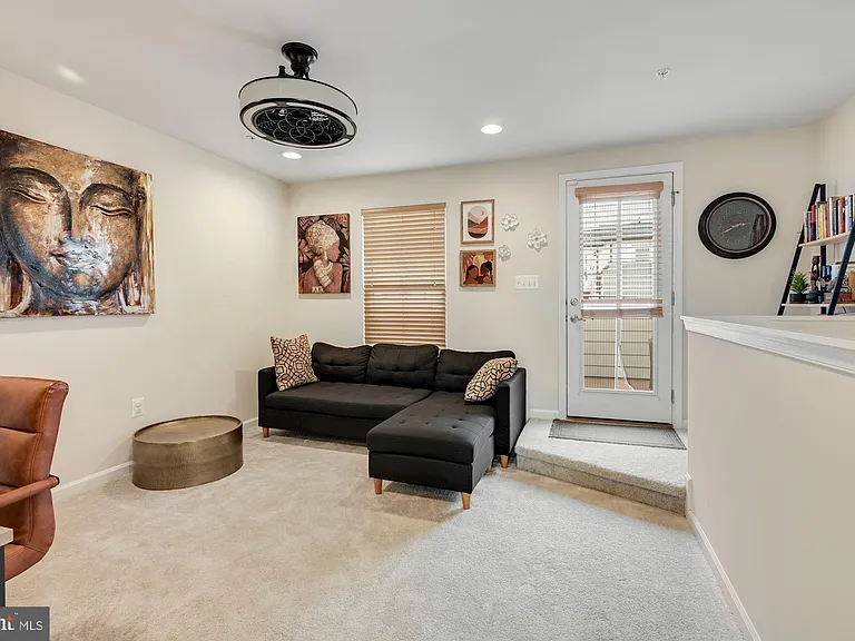 6106 Chronicle St — Photo 29