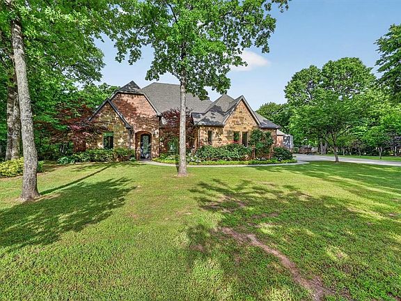 2nd image of 137 Red Oak Rd
