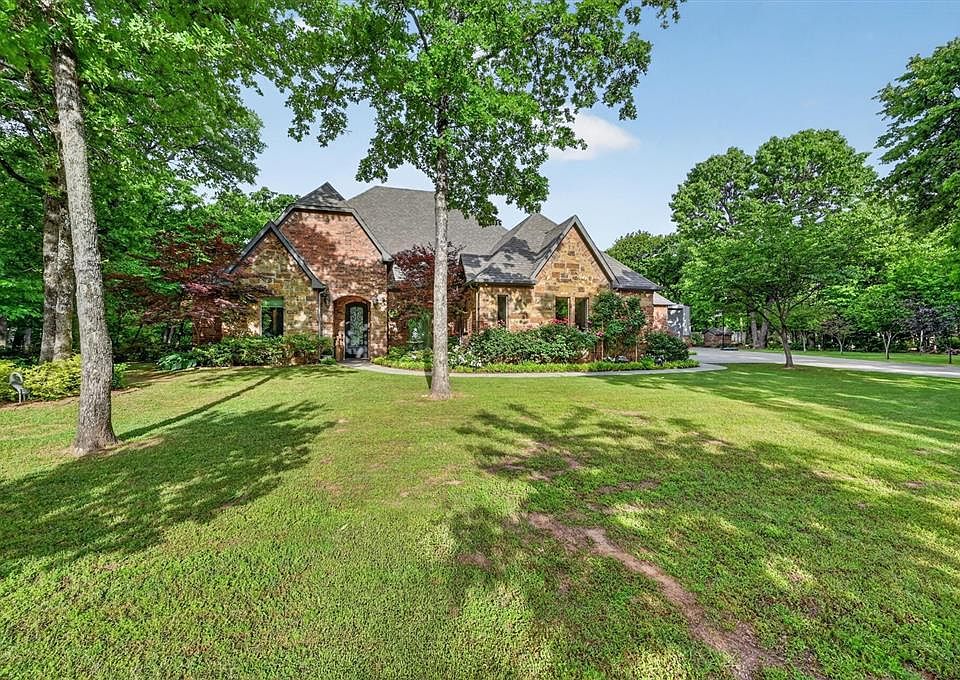 1st image of 137 Red Oak Rd