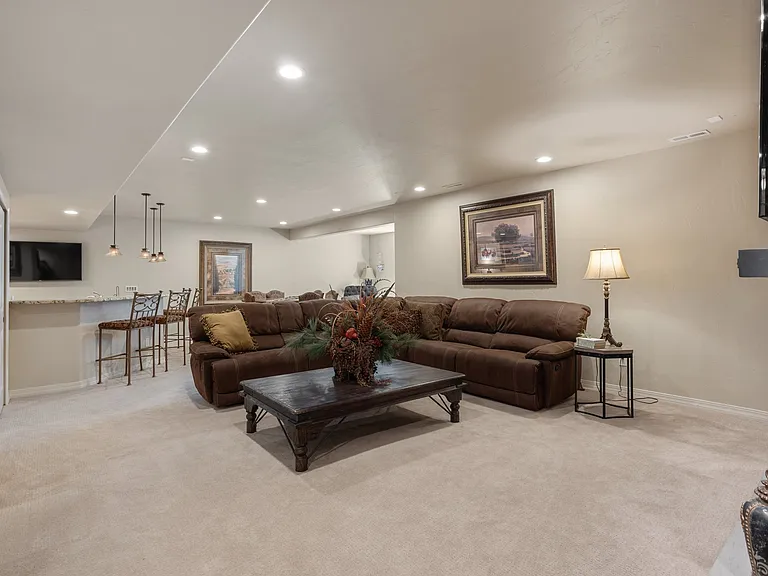 2156 Villa Creek Cir — Photo 27