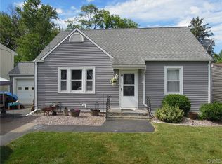 322 W Molloy Rd, Syracuse, NY 13211