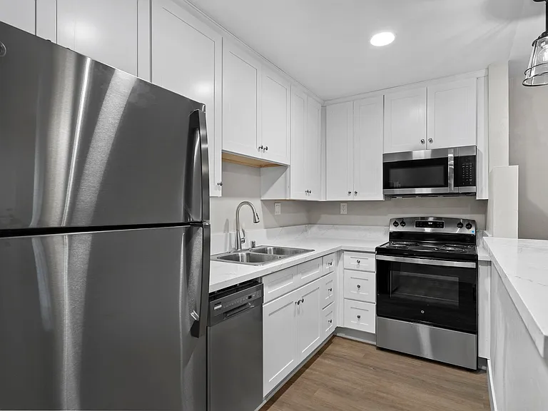 Point Loma Bay Apartments | Coastal Living Near the Beach — Photo 48