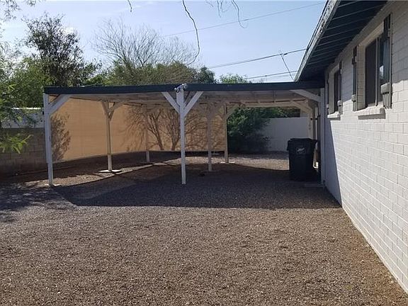 2nd image of 926 Seafair Dr