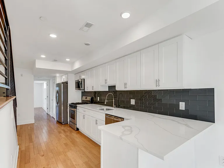2521 Cecil B Moore — Photo 9