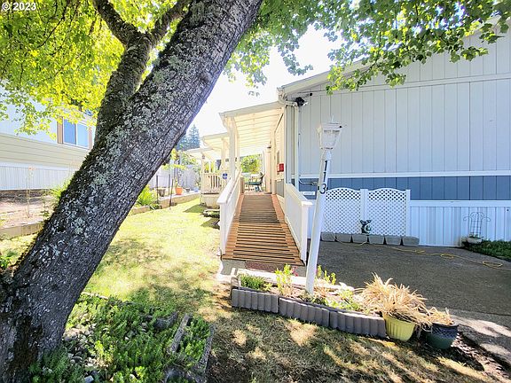 2nd image of 113 NE Zeus Ln