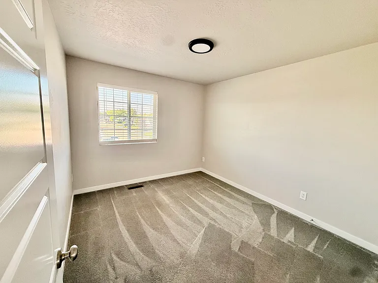 4887 W Quaker Rdg — Photo 15