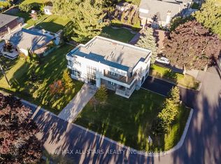 26 Lancer Dr, Vaughan, ON L6A1E2