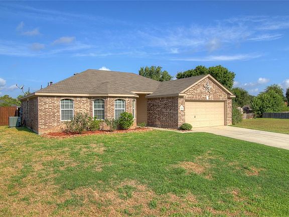 3rd image of 12619 Hackberry Dr