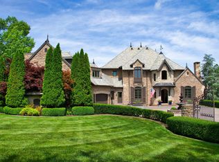 5275 S Whitehaven Dr, Springfield, MO 65809