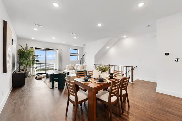 8609 Secretariat Dr — Photo 8