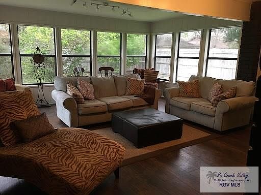 2nd image of 1224 Turtle Creek Dr