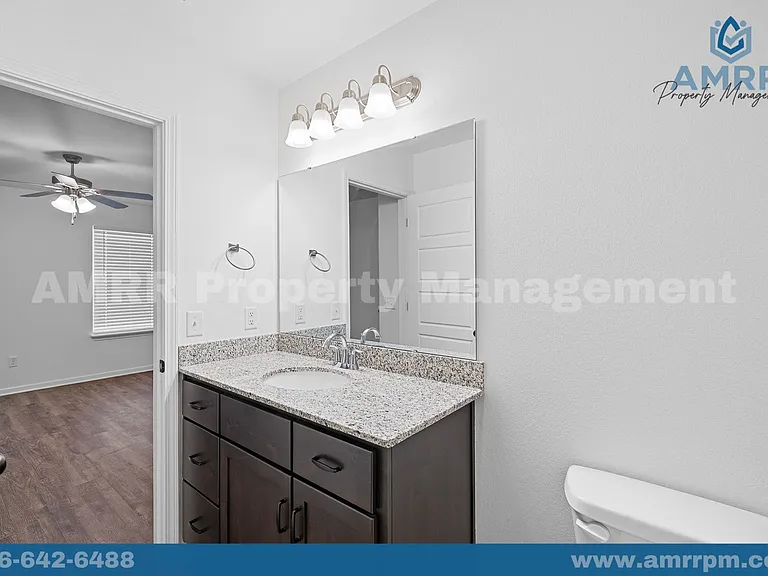 621 Short Leaf Ln — Photo 20