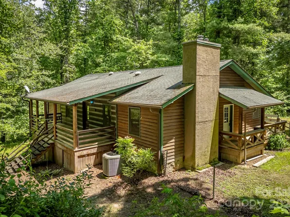 224 Shady Summit Rd, Hendersonville, NC 28792